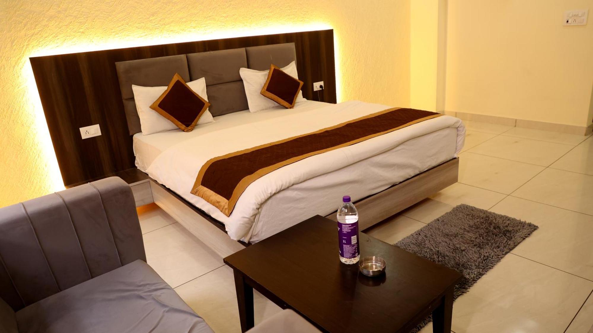 Hotel Blue Pine Харидвар Экстерьер фото