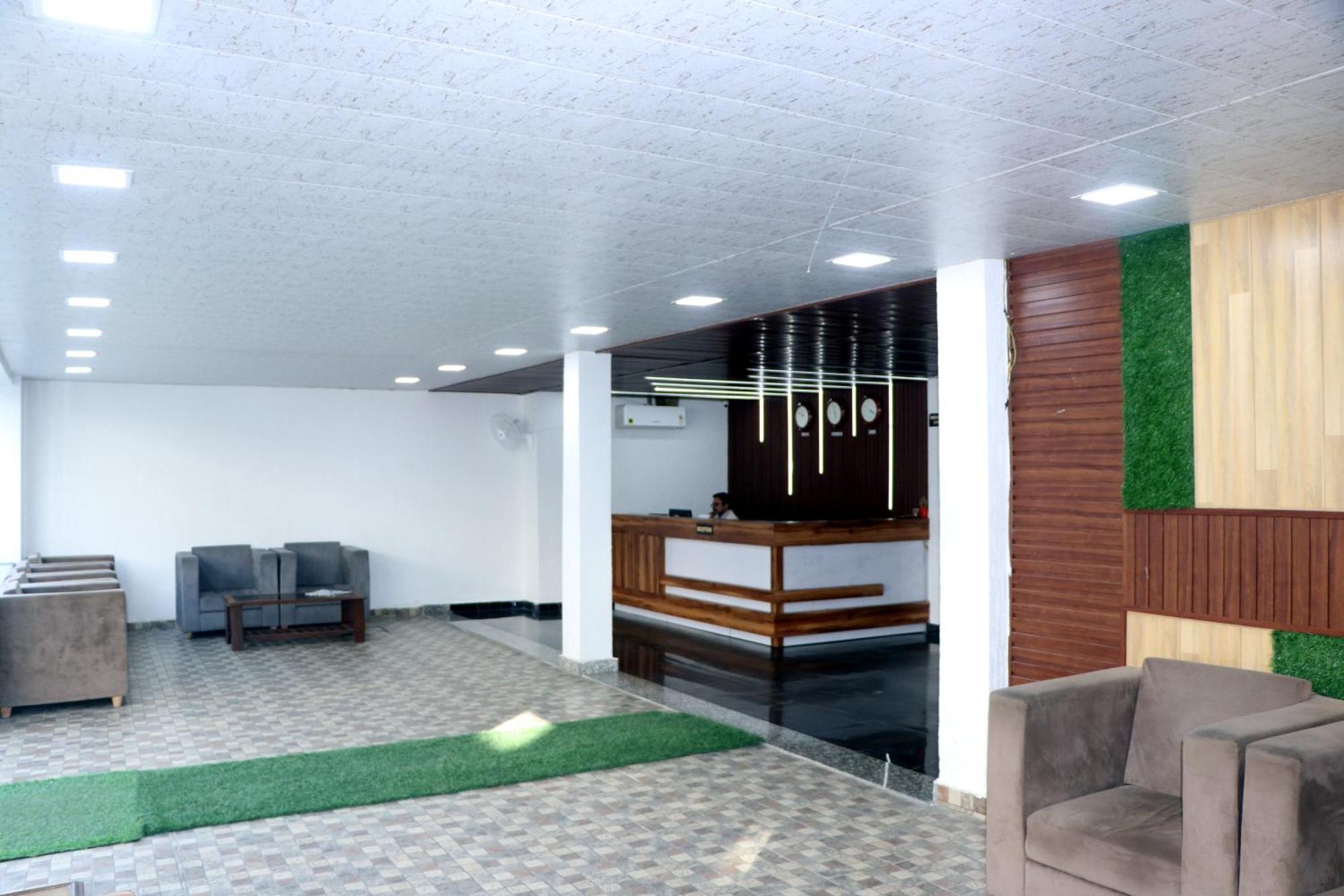 Hotel Blue Pine Харидвар Экстерьер фото